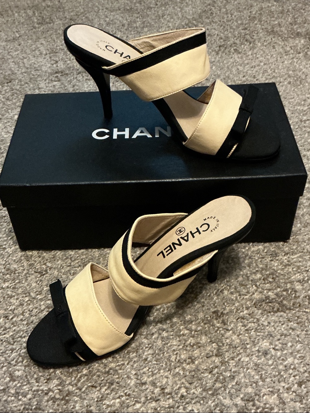 CHANEL Cream and Black Two-Band Heeled Mules